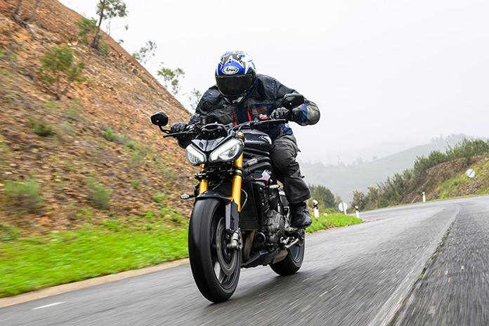 2025 Triumph Speed Triple 1200 RS Review street action