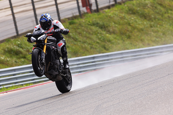 2025 Triumph Pace Triple 1200 RS Assessment 2025 Triumph Pace Triple 1200 RS Assessment
