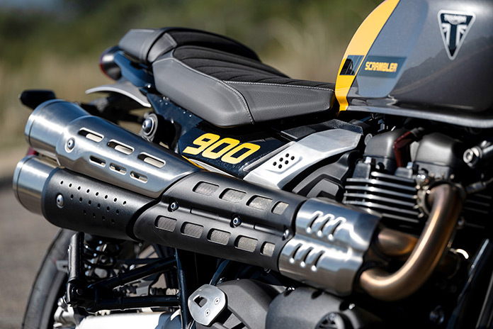 2026 Triumph Bonneville review Scrambler 900 exhaust pipes