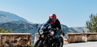 2026 Triumph Thruxton 400