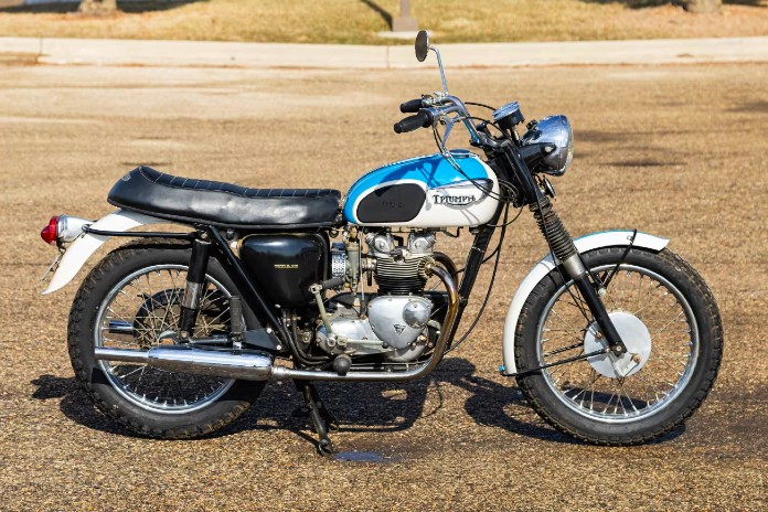 Mecum Indy Auction 1967 Triumph Daytona Lot L7