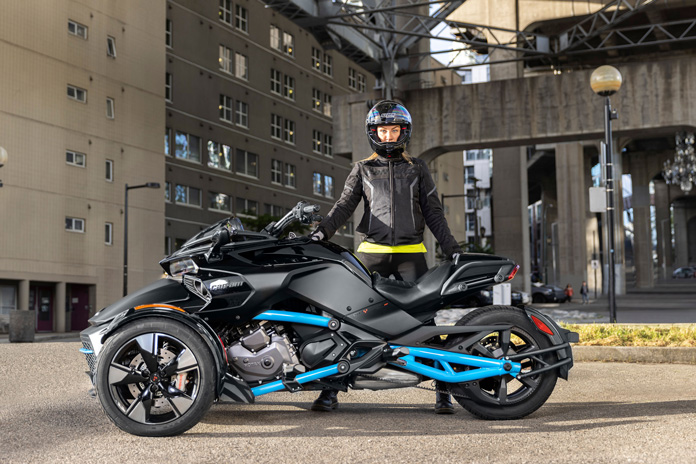 International Female Ride Day Can-Am