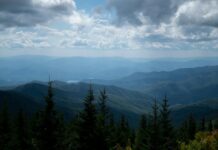 Great Smoky Mountains National Park—Blue Ridge Riding in Tennessee & North Carolina Great Smoky Mountains National Park Motorcycle Vacation—Blue Ridge Riding in Tennessee & North Carolina