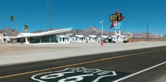 Route 66 roadside attractions