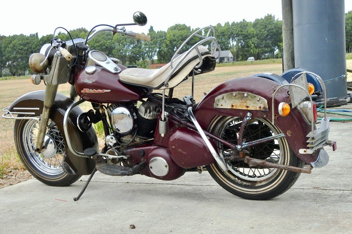 1957 Rikuo RT2