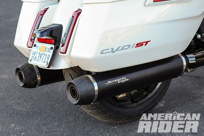 2024 Harley-Davidson CVO Road Glide ST mufflers