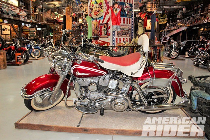 Bill's Old Bike Barn and Museum Billville 1967 Duo-Glide