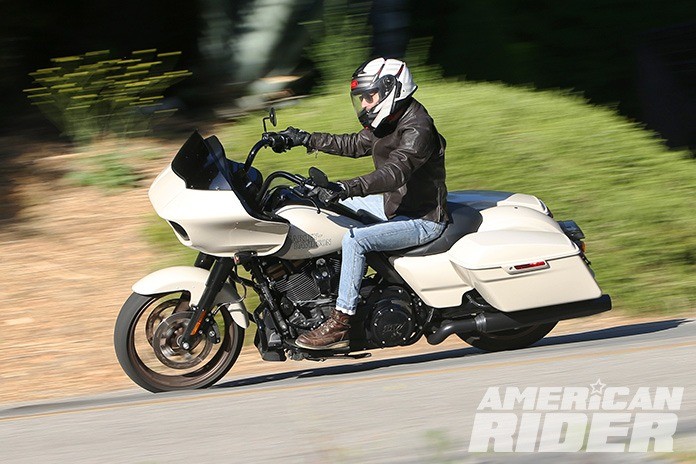 Harley-Davidson Road Glide vs Indian Challenger