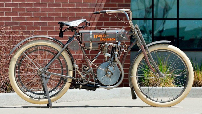 Harley-Davidson vs. Indian Part 1 Harley-Davidson Silent Grey Fellow